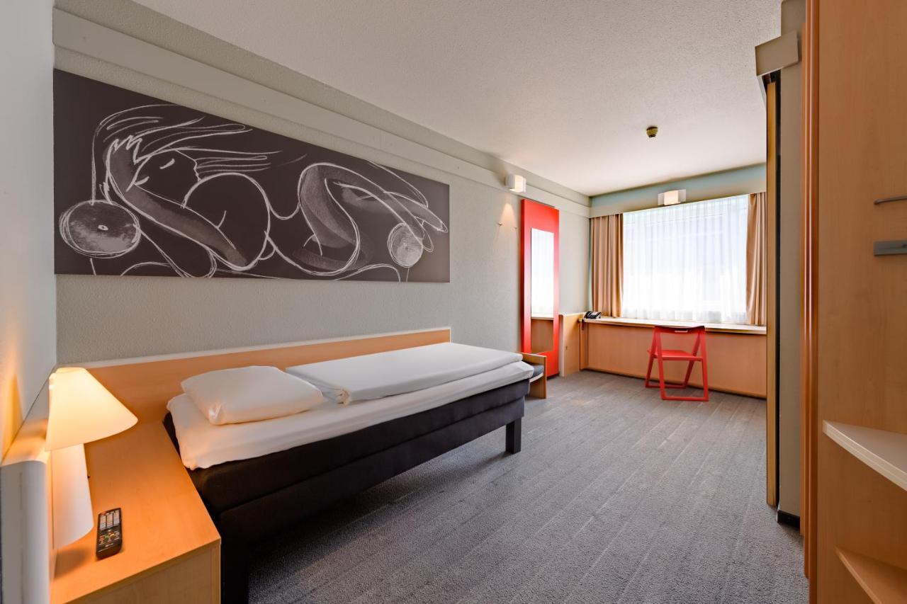 Hotel Ibis Hamburg Alsterring Exterior foto