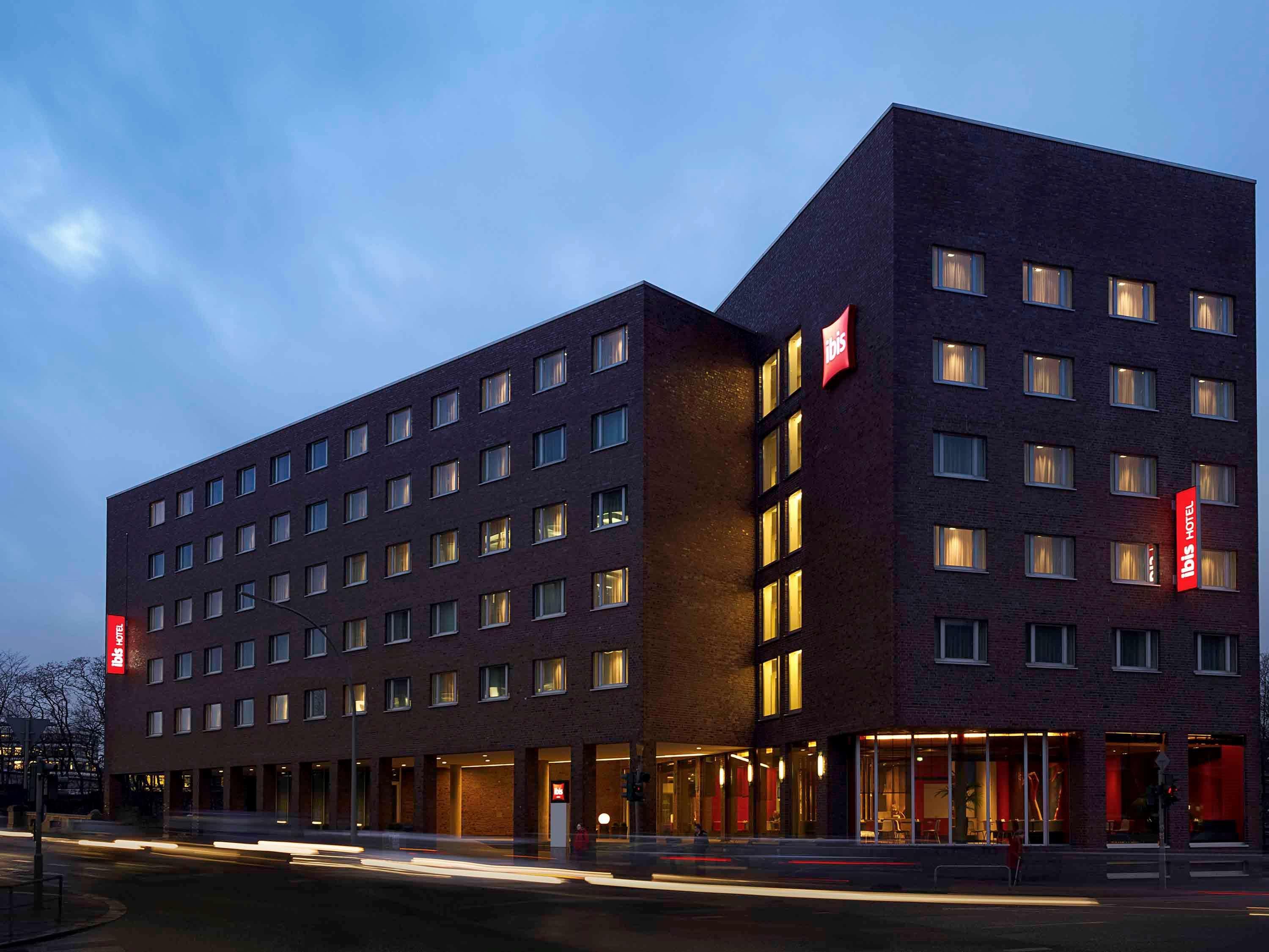 Hotel Ibis Hamburg Alsterring Exterior foto
