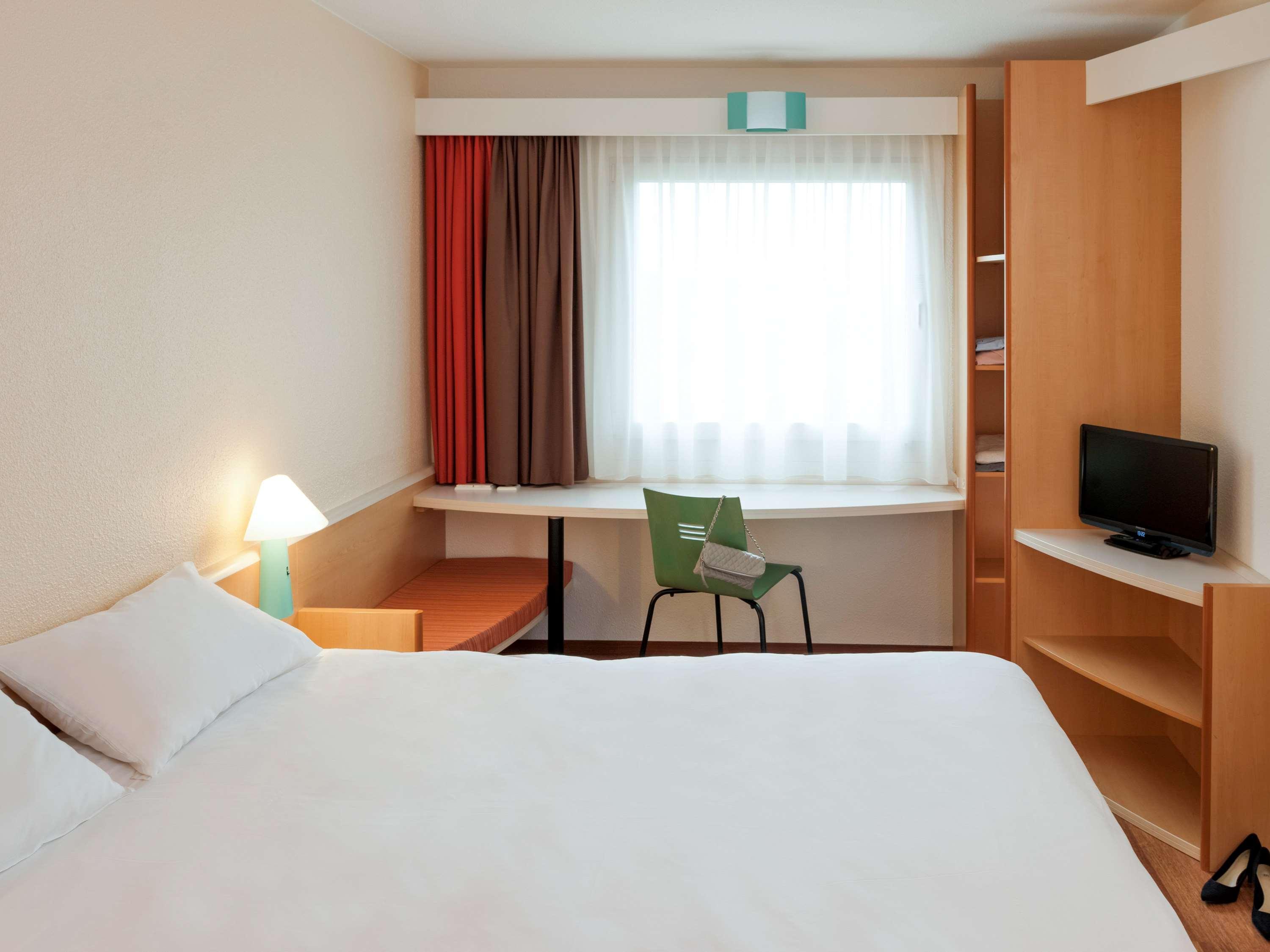 Hotel Ibis Hamburg Alsterring Exterior foto