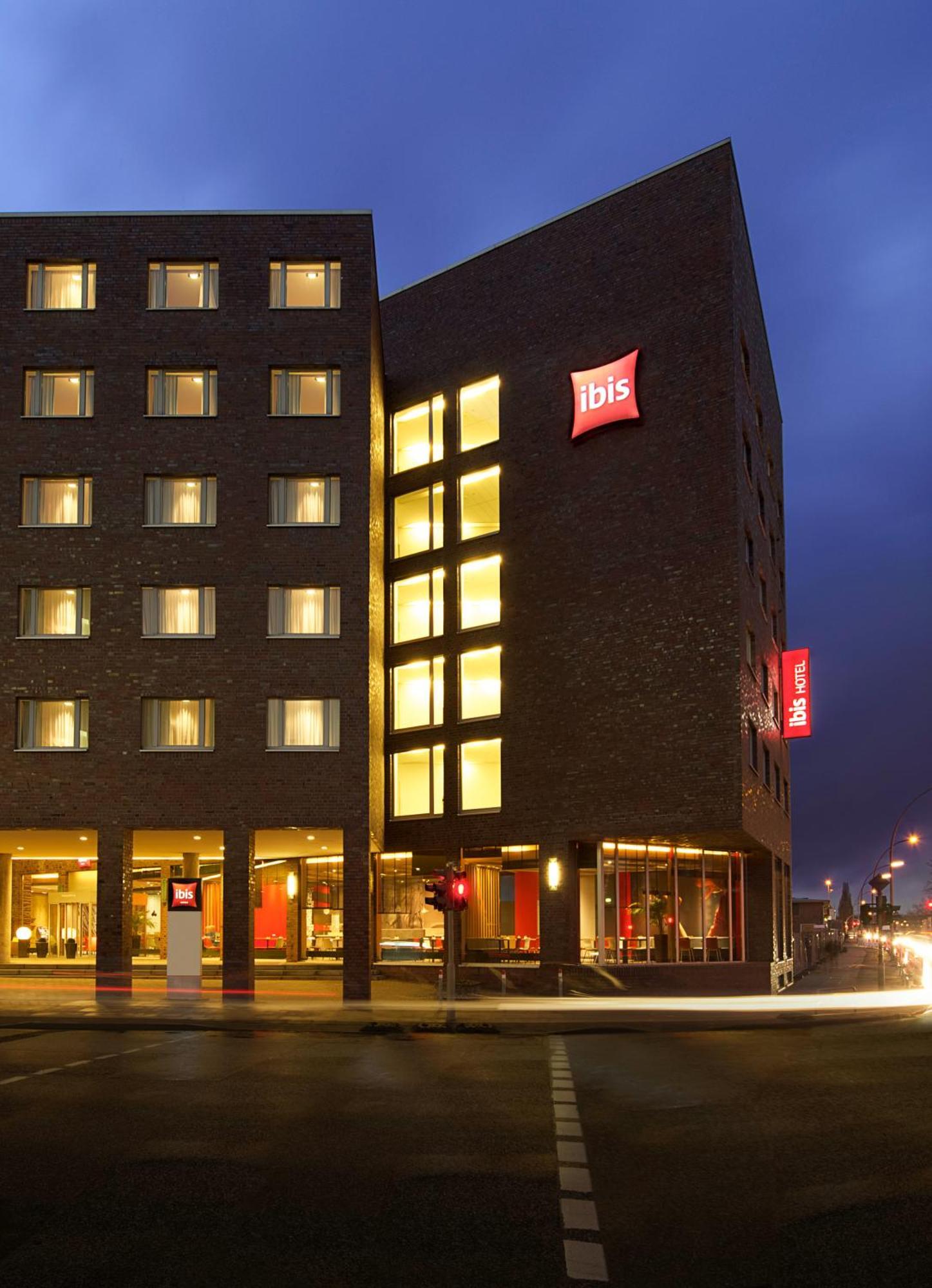 Hotel Ibis Hamburg Alsterring Exterior foto